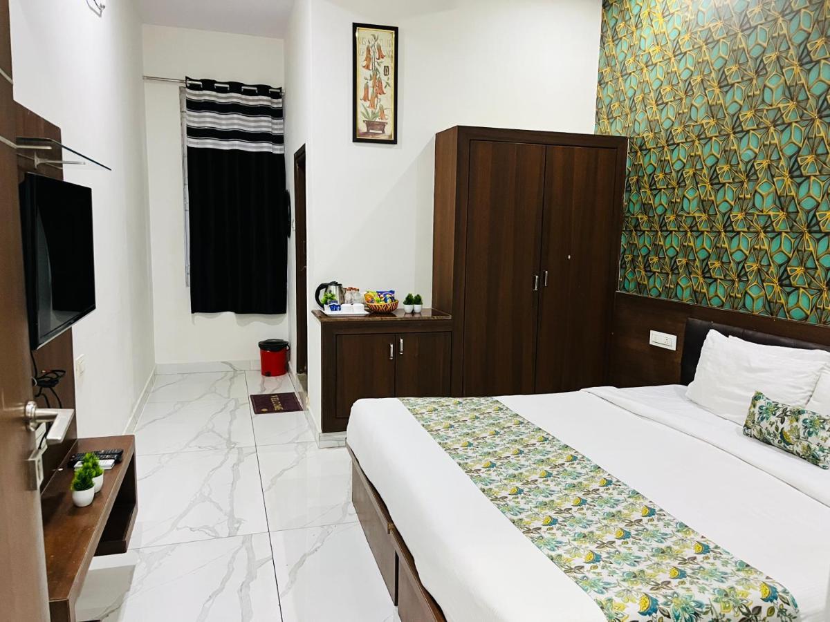 Hotel Plaza Hyderabad Airport Zone Shamshabad Exterior photo
