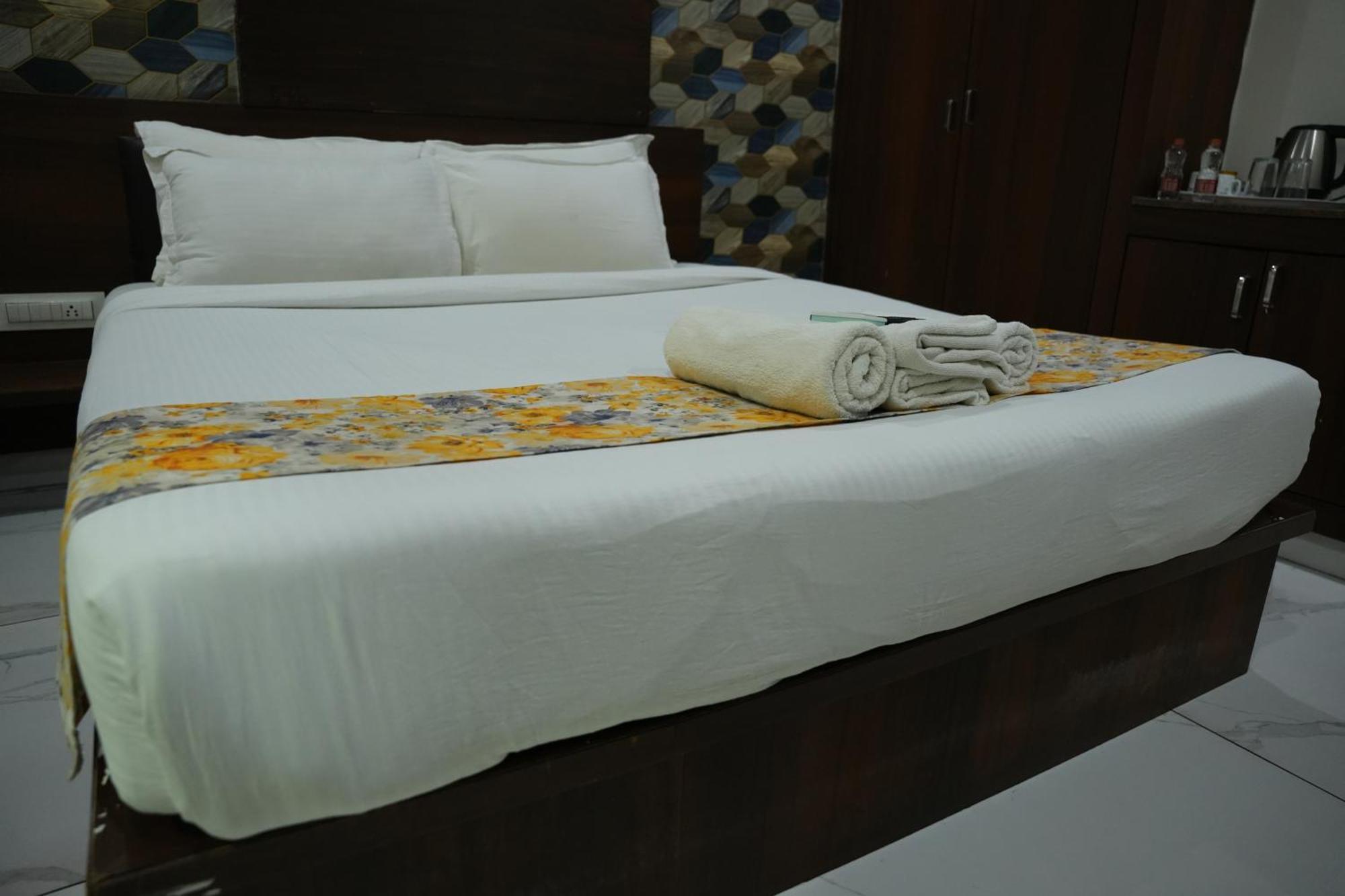 Hotel Plaza Hyderabad Airport Zone Shamshabad Exterior photo